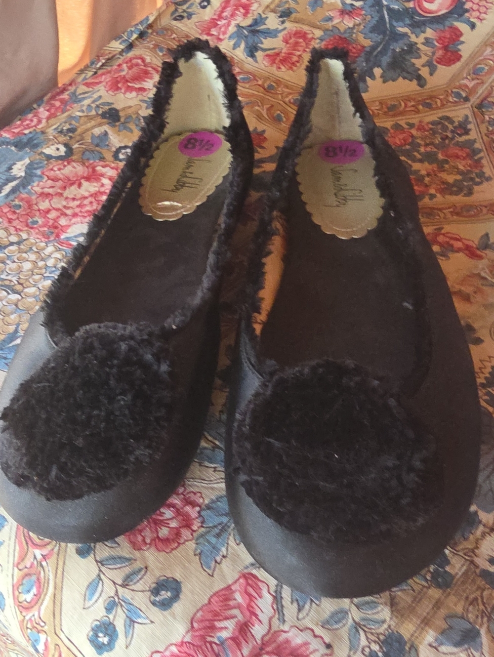 Sam & Libby Black Faux-Fur Pom Ballet Flats